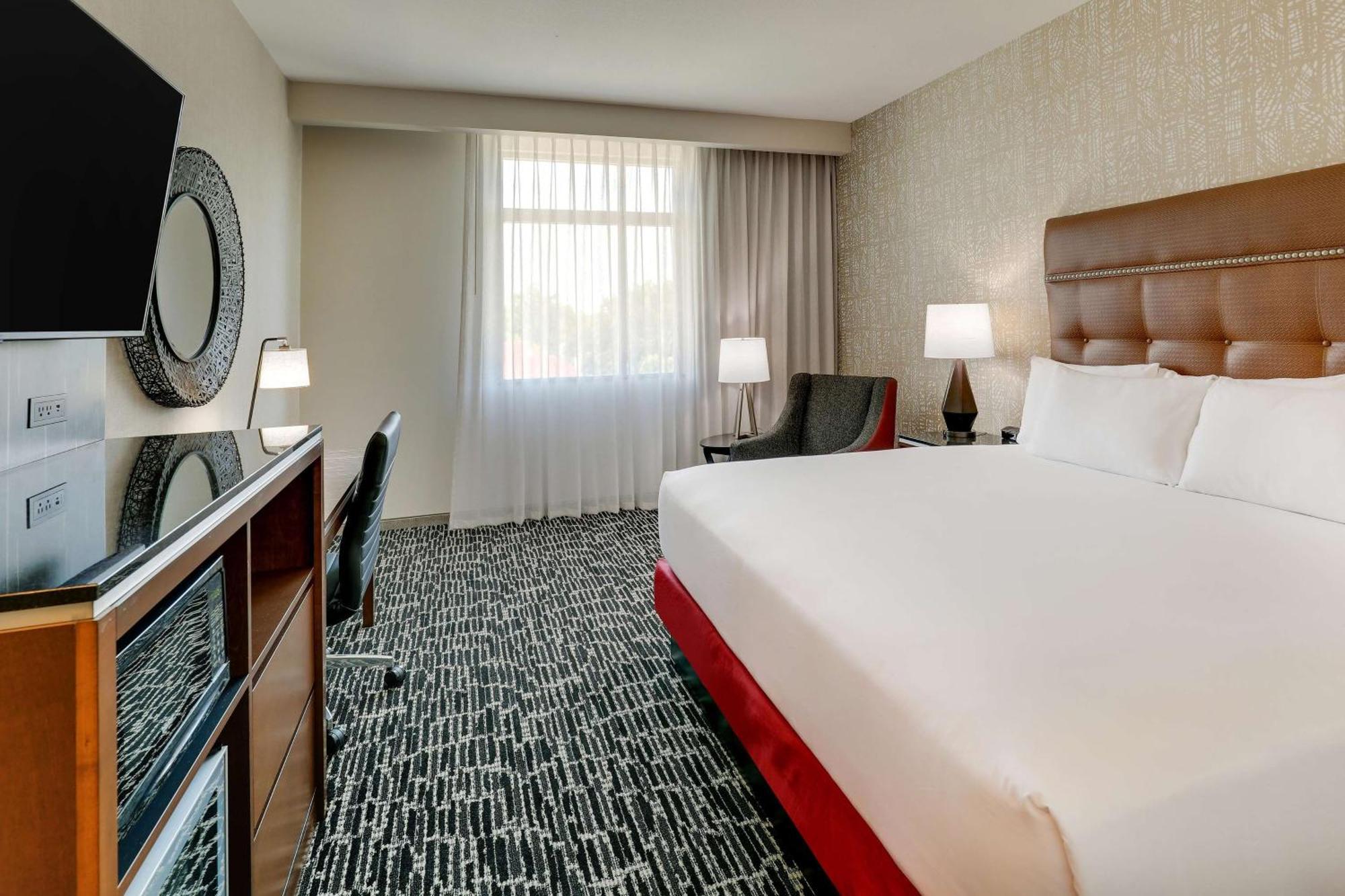 Drury Plaza Hotel Savannah プーラー エクステリア 写真
