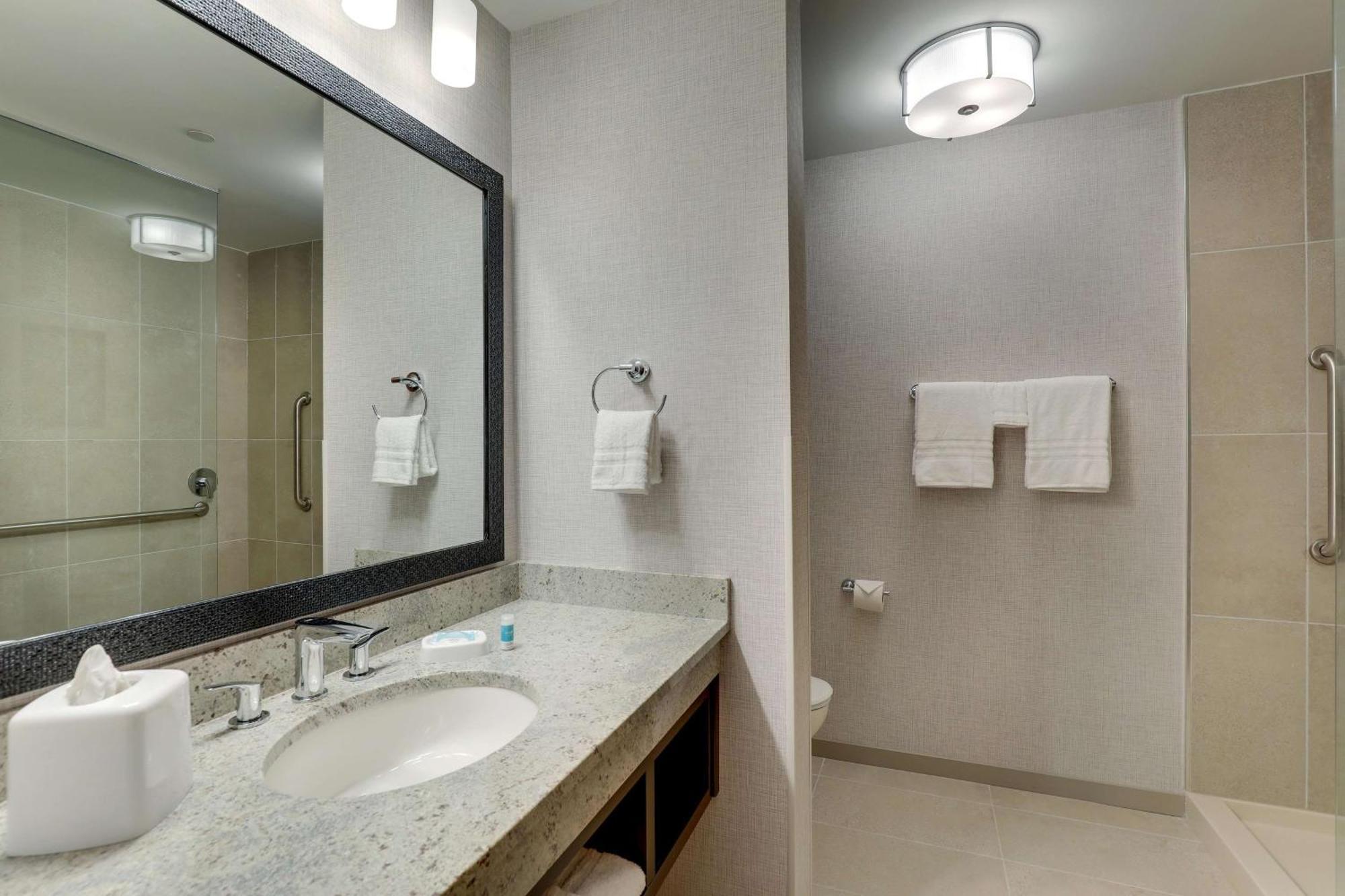Drury Plaza Hotel Savannah プーラー エクステリア 写真