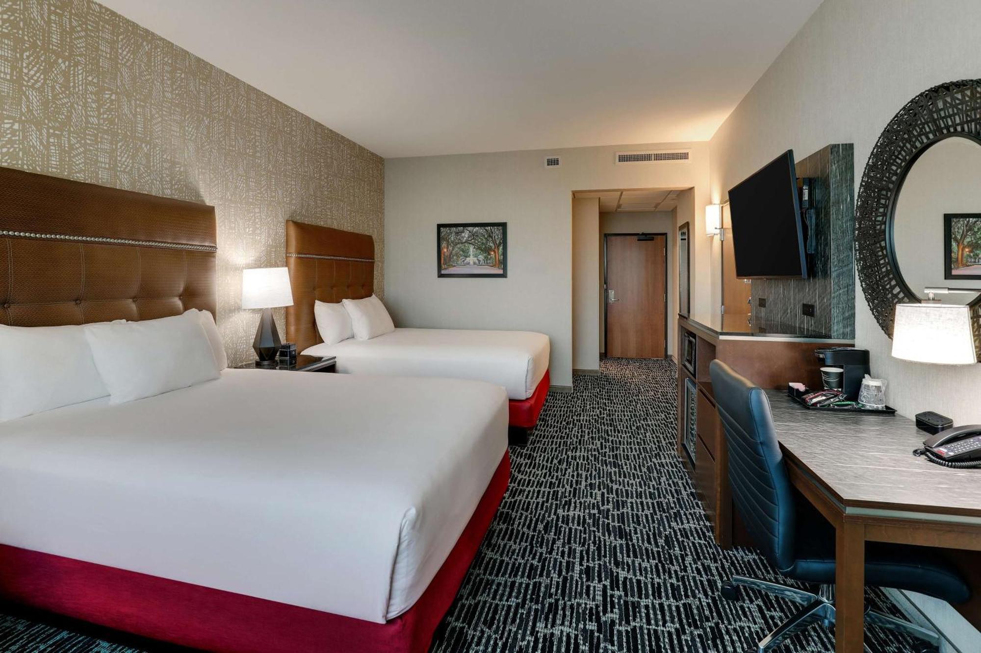 Drury Plaza Hotel Savannah プーラー エクステリア 写真
